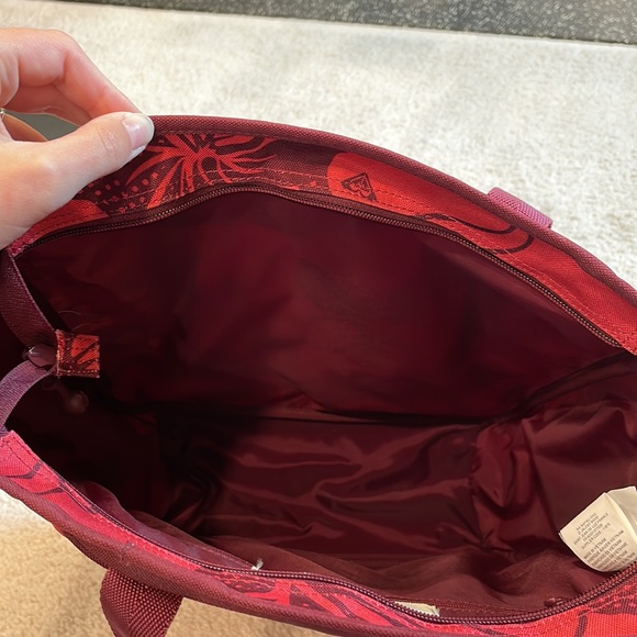 Zipper Roxy Tote - Picture 7 of 7